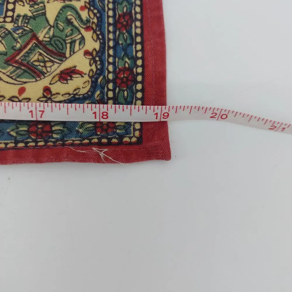 Unbranded placemats red